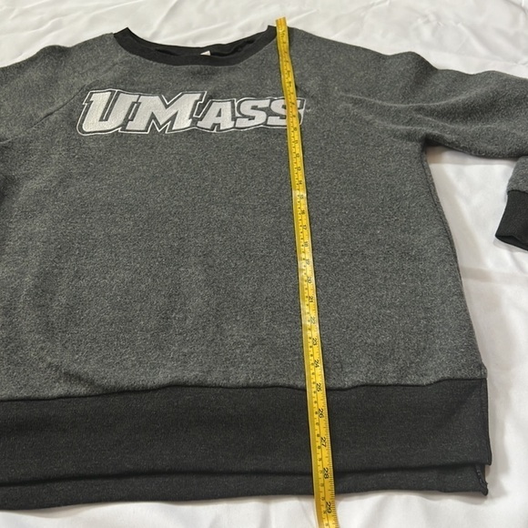 Vs pink UMass Fleece Crewneck Sweatshirt - Picture 4 of 7